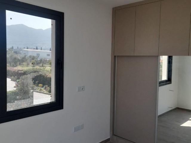  Girne Çatalkoy Bölgesi satılık 4+1 lüks villa