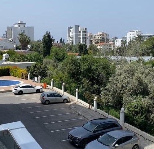 Girne Merkez'de satılık 3+1 daire