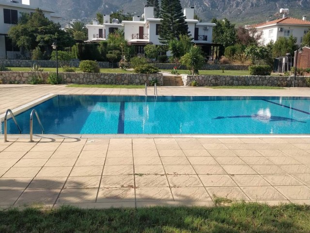 2+1 bungalow for sale in Kyrenia, Edremit
