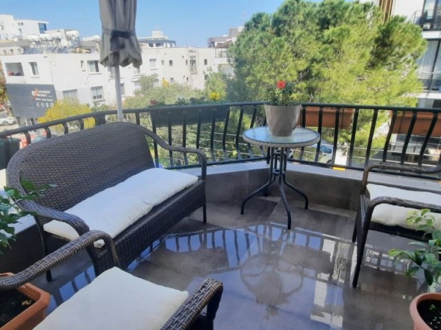 GİRNE/ MERKEZ DE SATILIK 3+1  DAİRE/3+1 FLAT FOR SALE IN KYRENIA/CENTER   