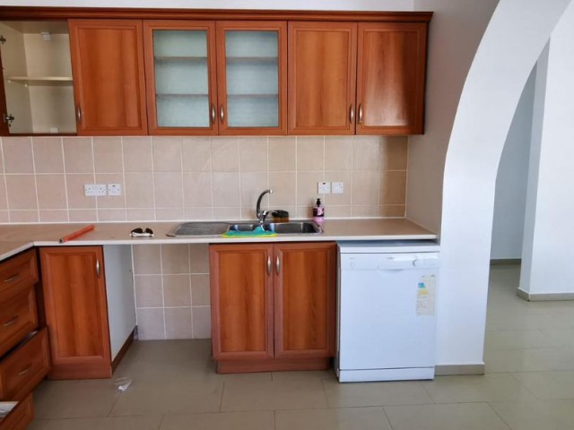 4+1 apartment for rent with beautiful sea view in Lapta, Kyrenıa