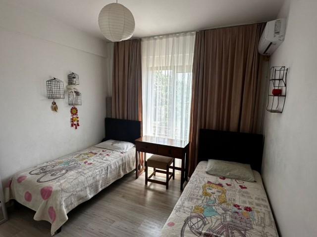 Geräumige 2+1-Wohnung zum Verkauf in Ozanköy, Kyrenia!
