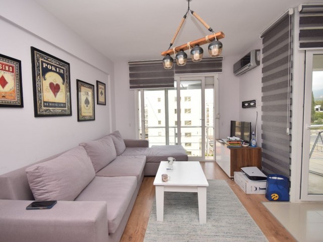 آپارتمان 3+1 با عنوان ترکی برای فروش در مرکز گیرنه، در فاصله پیاده روی تا شهرداری و بازار، مناسب برای سرمایه گذاری و سکونت