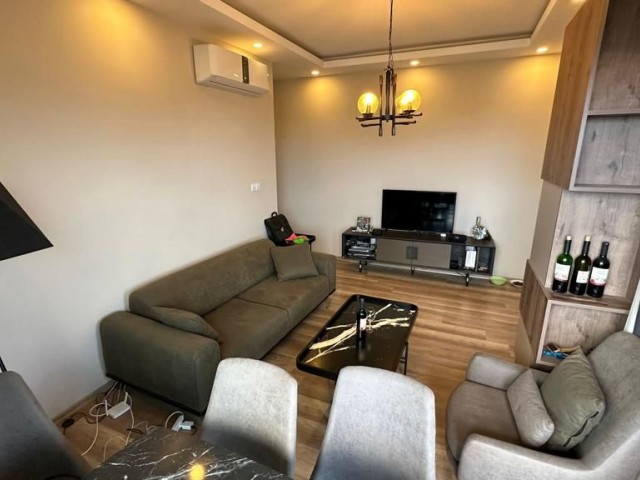 2+1 apartment for rent in Kyrenıa  center 