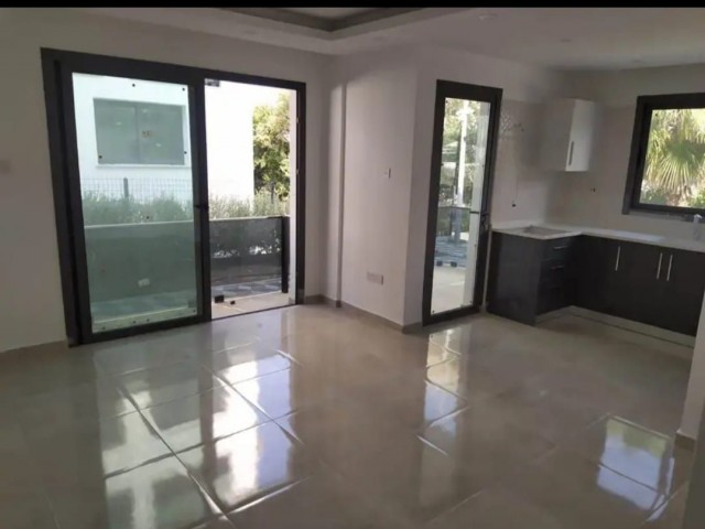 2+1 LUXUSWOHNUNG ZU VERMIETEN IN GIRNE/ ALSANCAK