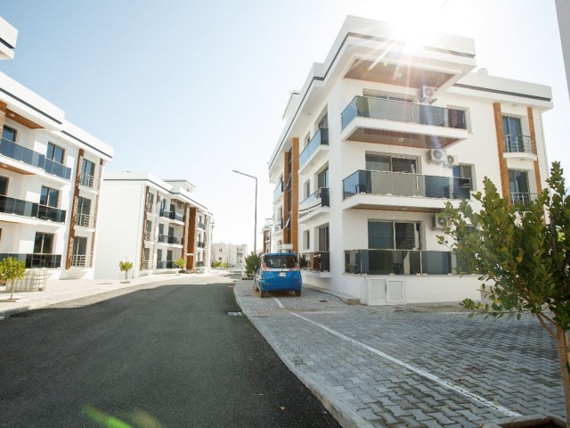 Dringende Verkaufsmöglichkeit! Neue 2+1-Wohnung bezugsfertig in der Nähe der Gemeinde Alsancak, Necat British und Atakara Market