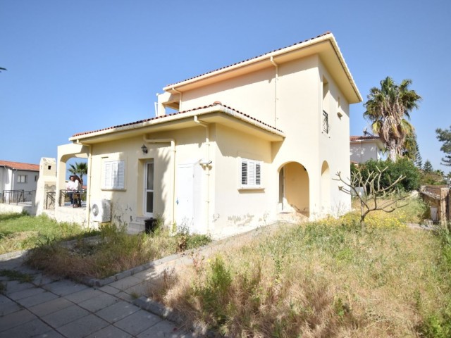 3+1 Villa zum Verkauf in super Lage hinter Hasan Uzun Petrol in Alsancak