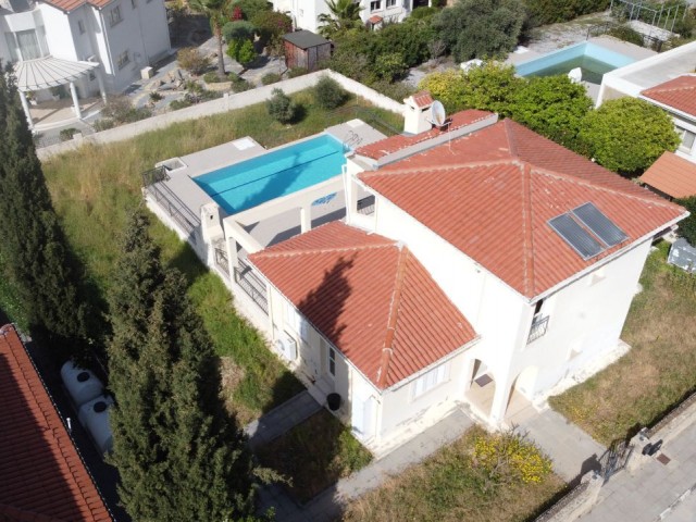 3+1 villa for sale in a super location behind Hasan Uzun Petrol in Alsancak