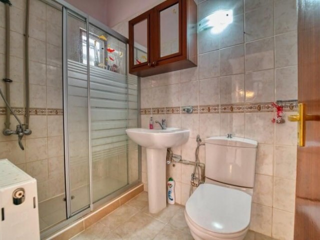 Girne Karaoğlanoğlu'nun prestijli bölgesinde satılık  4+1  muhteşem villa