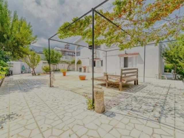 Magnificent 4+1 villa for sale in the prestigious area of ​​Karaoğlanoğlu, Kyrenia