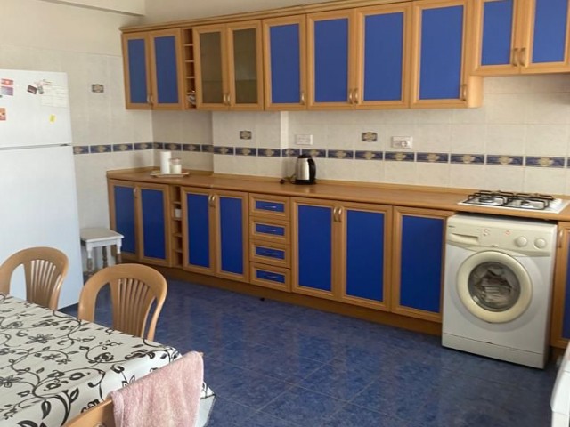 LARGE FLAT FOR RENT FROM THE OWNER CENTRAL LOCATION