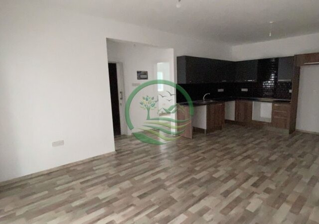 GAZİMAGUSA HAVUZLU SİTE İÇERİSİNDE SATILIK 2 1 DAİRE