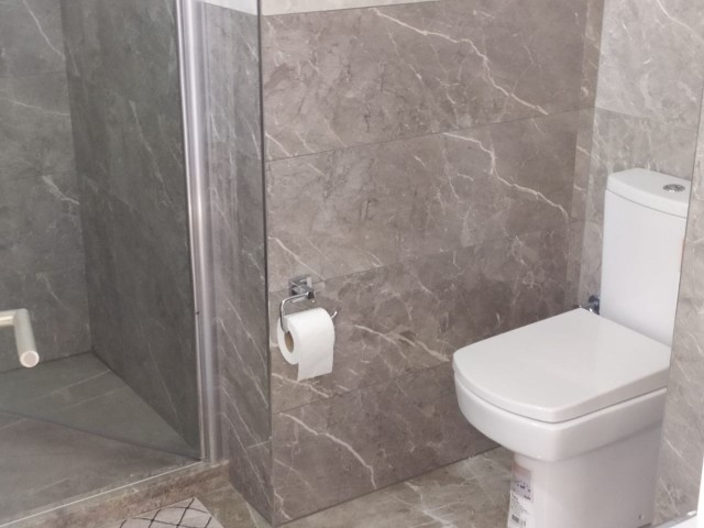 Yeniboğaziçinin gözde bölgesinde deniz manzaralı penthouse