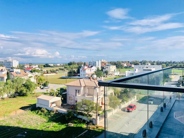 Penthouse mit Meerblick in der beliebten Gegend von Yeniboğaziçi