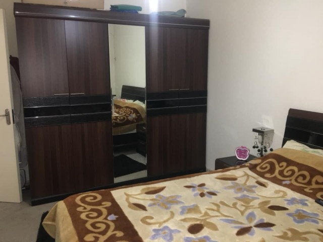 Mağusa Merkezde Satılık Eşyalı 3+1 Daiere Bilgi için:05338649682