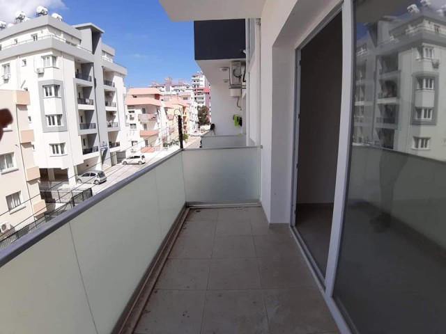 Neue Wohnung zum Verkauf in Famagusta KALILAND Informationen:05338867072 ** 