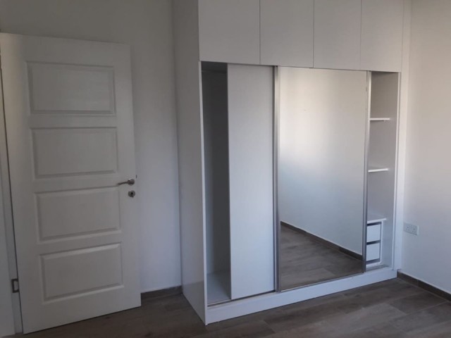 Neue 2 + 1 Wohnung zum Verkauf in Gülseren Region für Informationen:05338867072 ** 