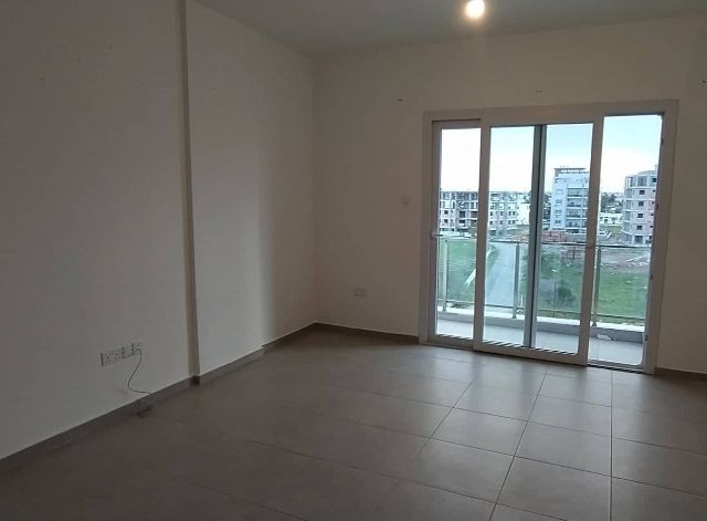 2+1 Wohnung zum Verkauf in Canakkale Region für Informationen:05338867072 ** 