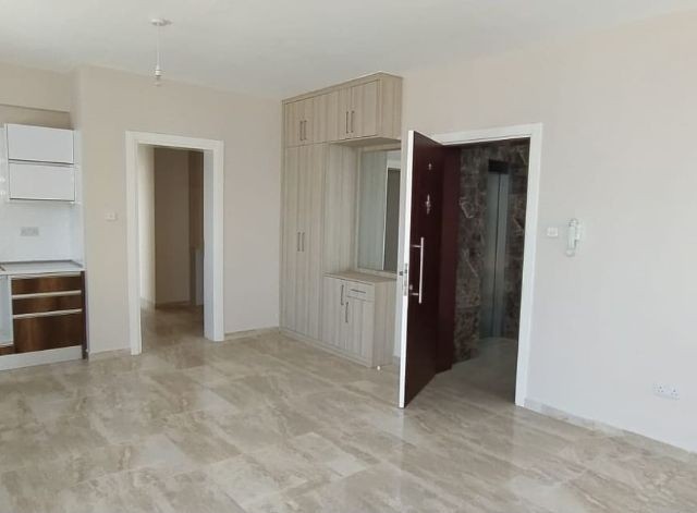 Neues 2 + 1 Penthouse in Canakkale für Informationen :05338867072 ** 