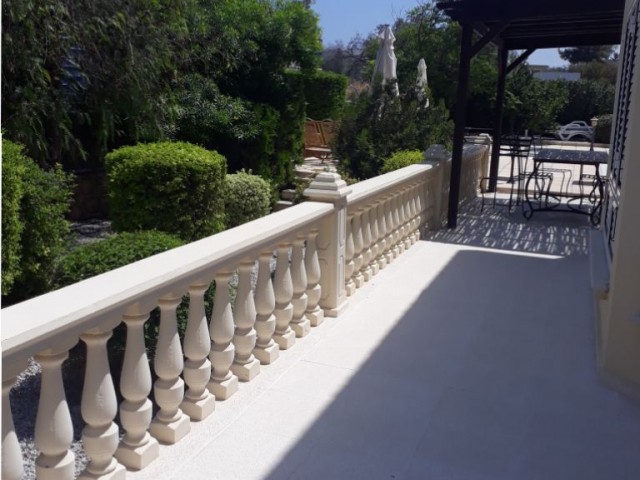 Beautiful 3 bedroom Villa with swimming pool near the maın road ın Catalkoy