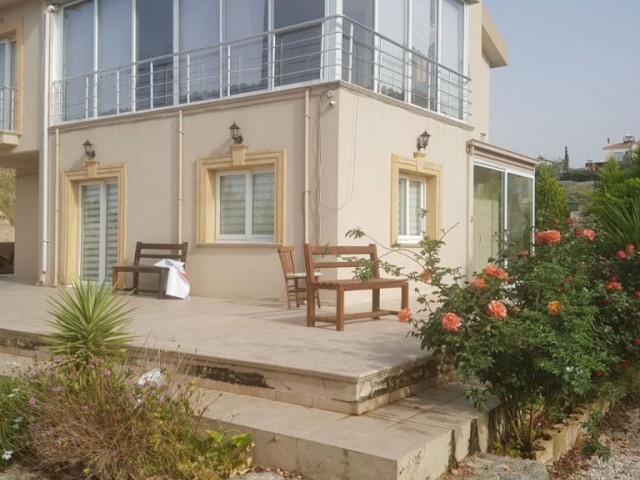 Villa For Sale in Arapköy, Kyrenia