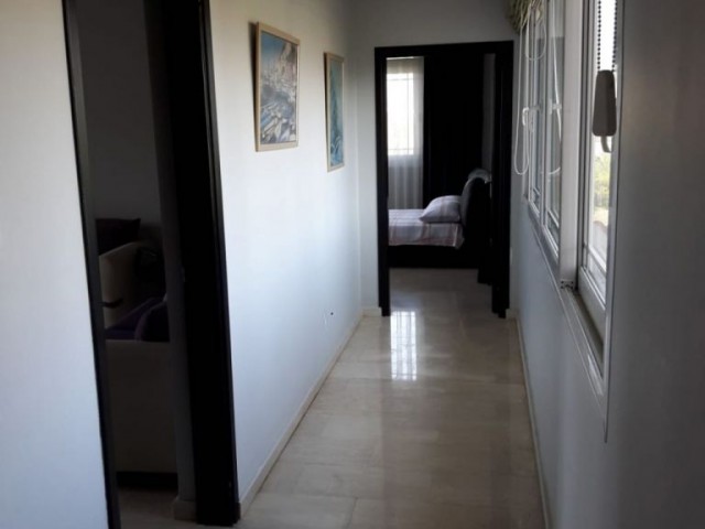 Girne Çatalkoy de denize sıffır 4+2 ultra lux villa.