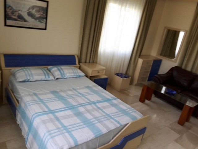 Girne Çatalkoy de denize sıffır 4+2 ultra lux villa.