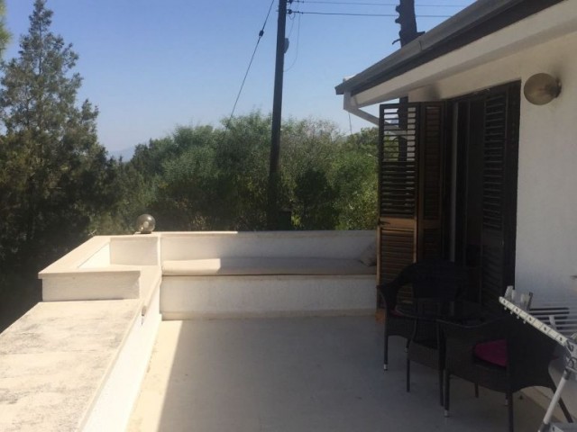 Einfamilienhaus Mieten in Girne Merkez, Kyrenia
