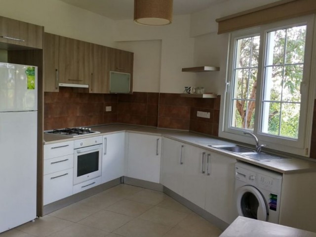 Flat To Rent in Alsancak, Kyrenia