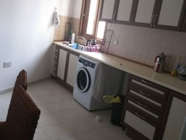 Girne Alsancak'da kiralık 3+1 eşyasız daire  Atakara Market civarlarında!