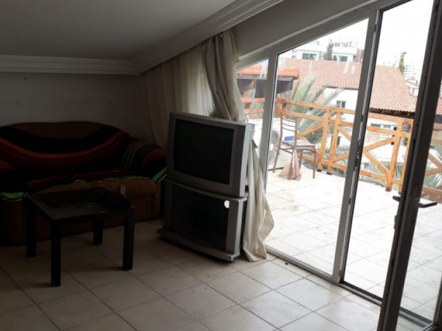 3 BEDROOM TURKISH TITLE PENTHOUSE IN THE CENTER OF KYRENIA WITH LOTS OF FACILITIES- PATARA SITE