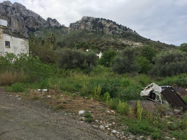 KYRENIA/ Karşıyaka village a beutiful plot with villa and pool project and stunning sea and mountain views