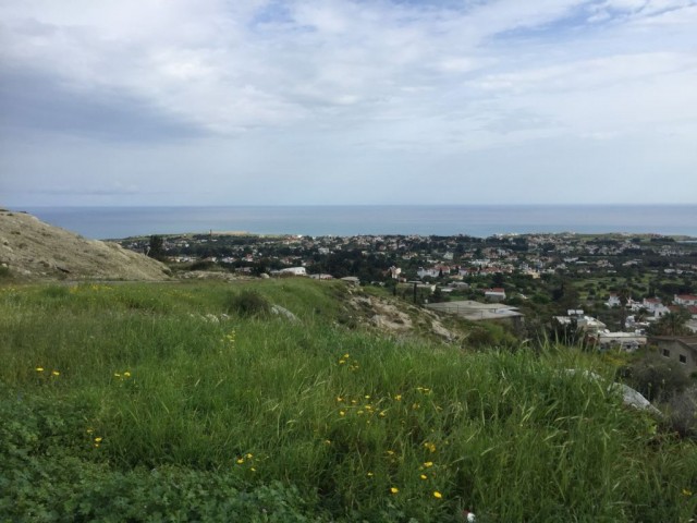 منطقه مسکونی برای فروش in Karşıyaka, گیرنه