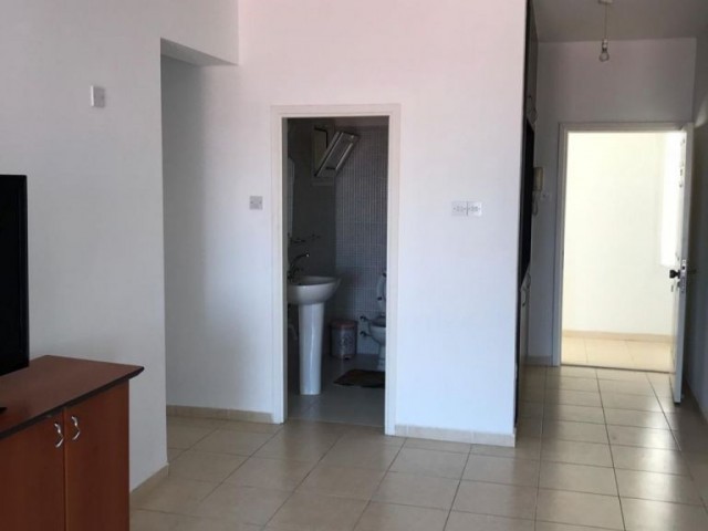 Flat To Rent in Alsancak, Kyrenia