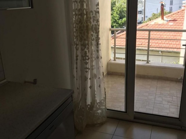 Flat To Rent in Alsancak, Kyrenia