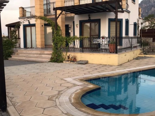 EXKLUSIVE VILLA IN KYRENIA ALSANCAK ** 