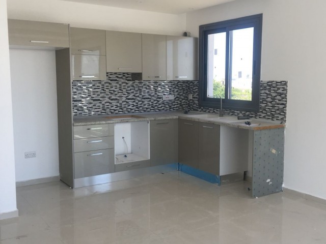 KYRENIA ALSANCAK IS AN APARTMENT IN A PRIVATE PROJECT WITHIN WALKING DISTANCE OF THE SEA, BUT SUITABLE FOR DETACHED LIVING ** 