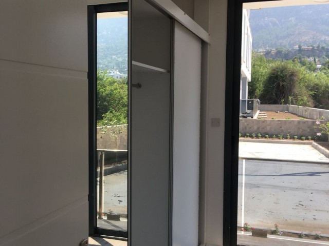 Apartments in Kyrenia, LAPTA mit 1 +1 LOFT - Architektur und einer ganz besonderen Architektur mit Zentralheizung / Kühlung - hergestellt nach dem Konzept von CITTAASLO ① - Fiat fiel auf 55,500 Stg. ** 