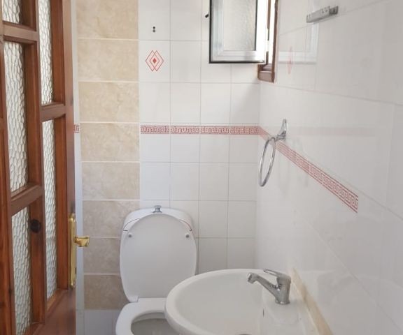 Flat For Sale in Yukarı Girne, Kyrenia