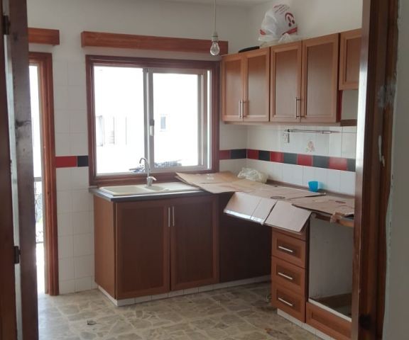 Flat For Sale in Yukarı Girne, Kyrenia