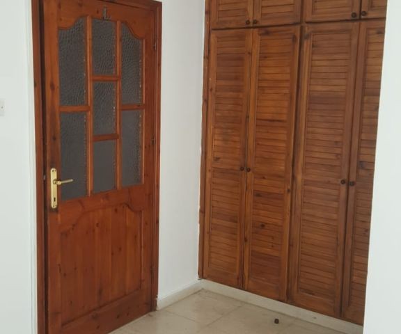 Flat For Sale in Yukarı Girne, Kyrenia