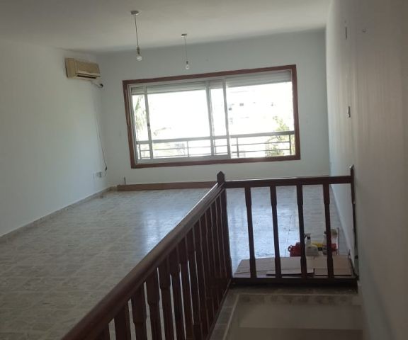 Flat For Sale in Yukarı Girne, Kyrenia