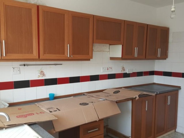 Flat For Sale in Yukarı Girne, Kyrenia