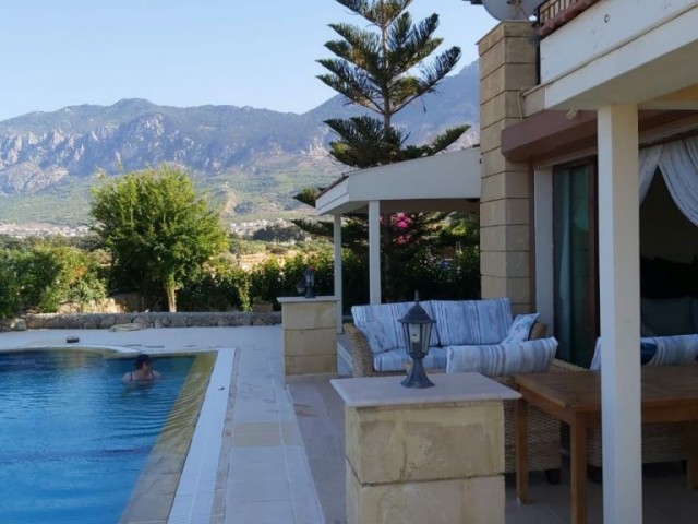 TURKISH TITLE 3 BEDROOM VILLA WITH SWIMMING POOL IN KARŞIYAKA VILLAGE VERY CLOSE TO THE SEA