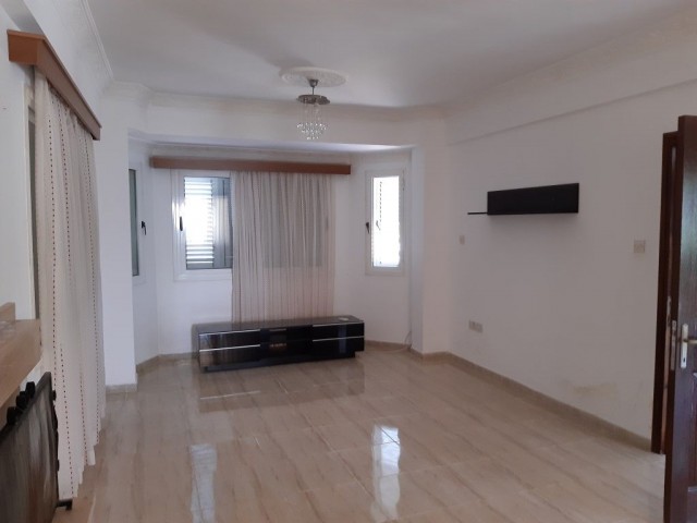 3 BEDROOM VILLA IN Kyrenia/ Doğanköy with Furniture - very close to SAM'S RESTAURANT 