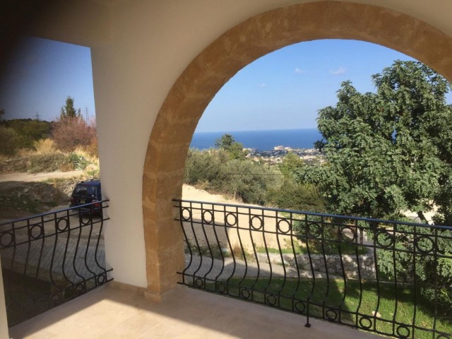 Flat To Rent in Alsancak, Kyrenia