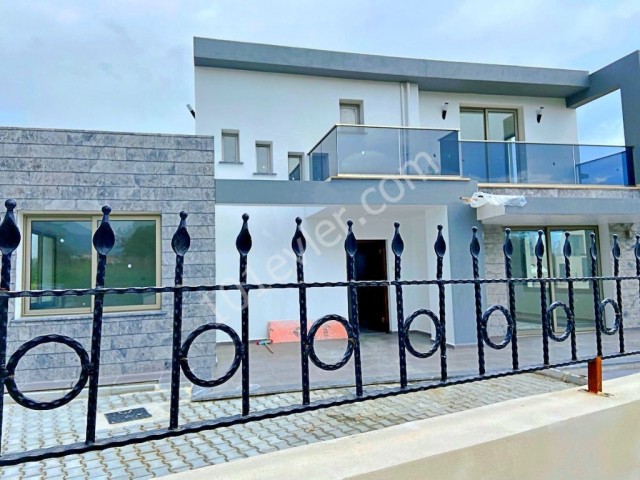 Villa For Sale in Alsancak, Kyrenia