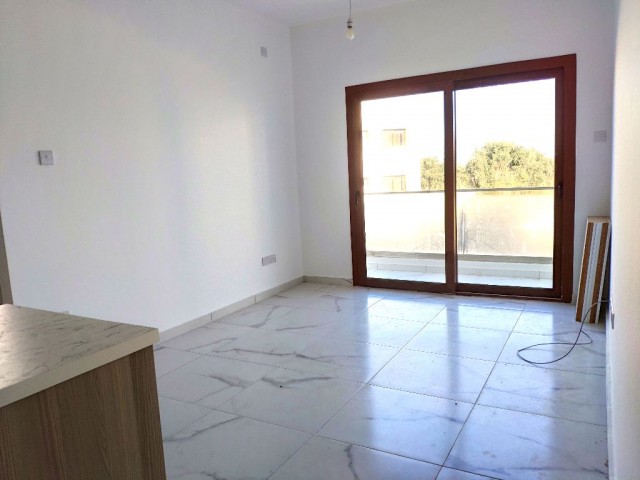 KYRENIA OZANKÖY 1 + 1 NEUE WOHNUNG ** 