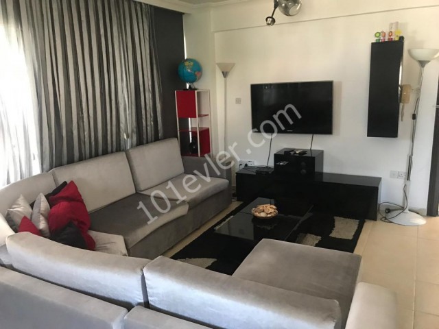 Flat To Rent in Alsancak, Kyrenia