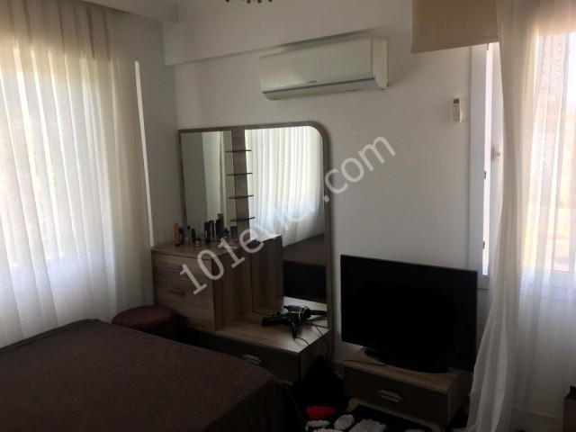 Flat To Rent in Alsancak, Kyrenia